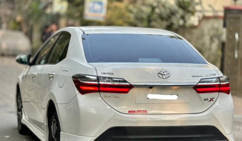 
								Toyota Corolla Altis full									