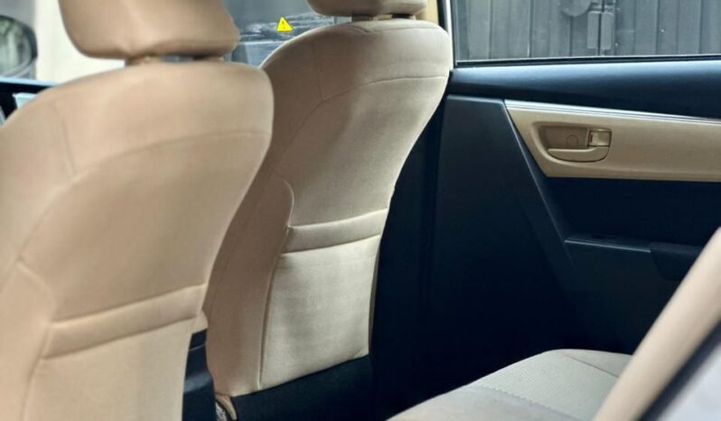 
								Toyota Corolla Altis full									