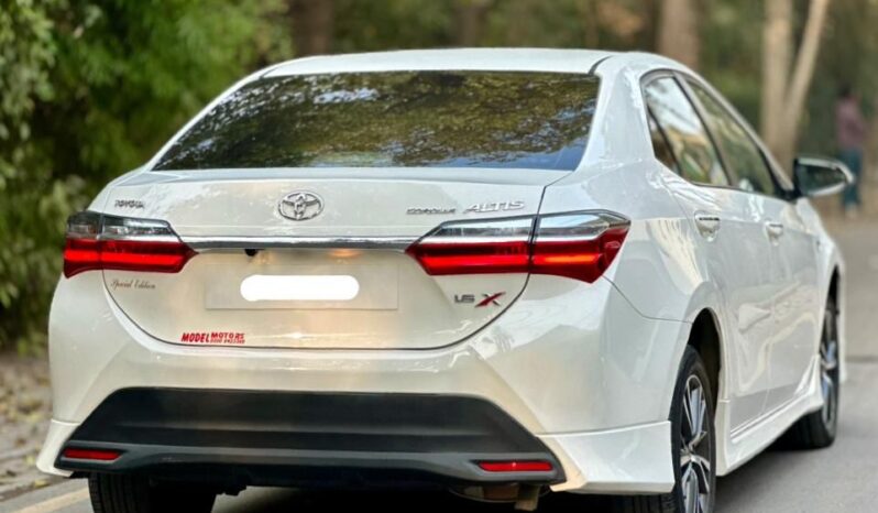 
								Toyota Corolla Altis full									